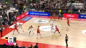 夏天苦练的成果！申京热身赛对阵德国砍25+9+4 火箭要起飞了啊