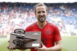 雷速平台-哈曼：曼联只有进入欧冠才能吸引凯恩这样的球员，否则夏窗很难办